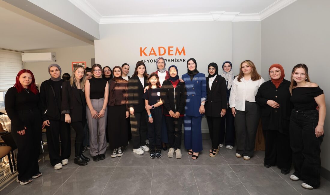 Afyonkarahisar Valisi Kübra Güran Yiğitbaşı, şehirde faaliyetlerine başlayan KADEM Afyonkarahisar