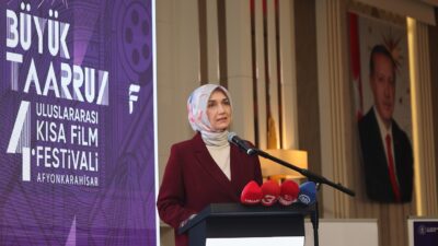 Görkemli Açılış Kültür ve Turizm Bakanlığı himayesinde, Valilik ev sahipliğinde