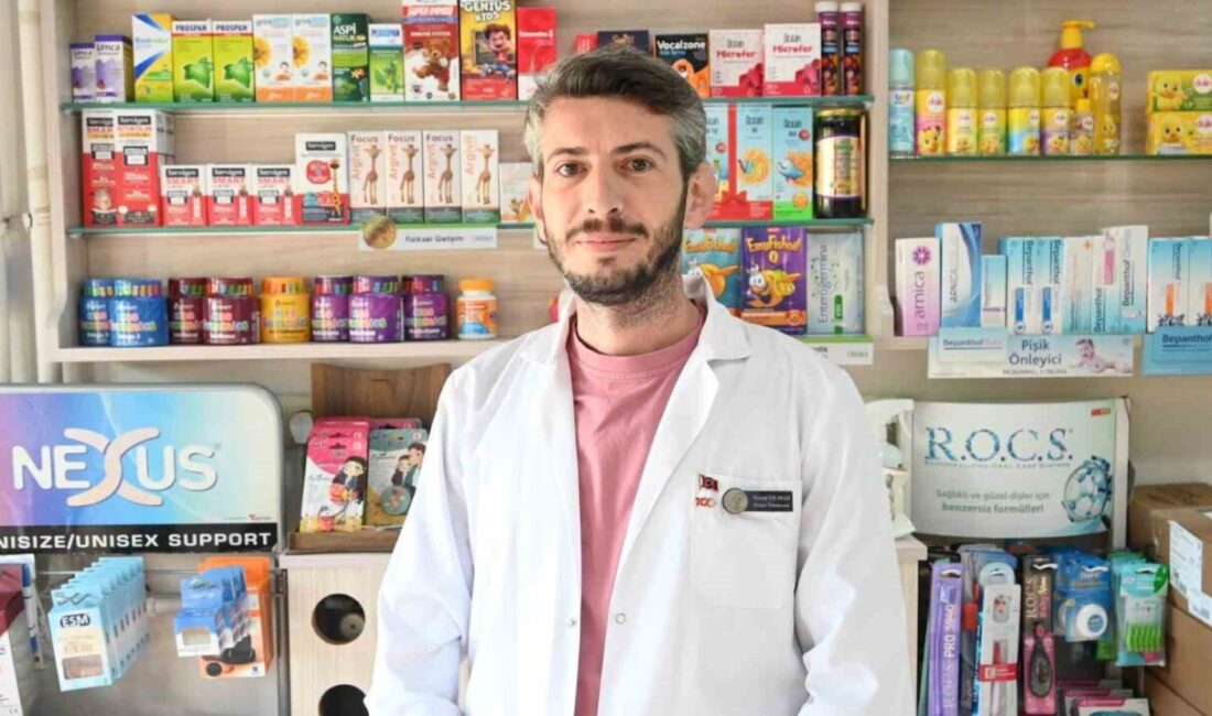Eskişehir’de eczacı Necmi Yılmaz, kış mevsiminin yaklaşmasıyla birlikte grip, soğuk