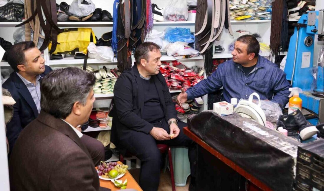 İlçe merkezinde vatandaşlarla ve esnafla bir araya gelen Vali Sözer,