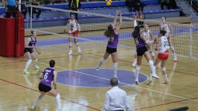 Gaziantep Şahinbey Spor Salonu’nda oynanan mücadelede, iki takım da maça