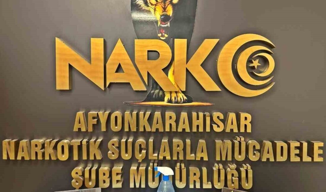 Afyonkarahisar’da polis tarafından torbacı diye adlandırılan uyuşturucu satıcılarına yönelik gerçekleştirilen