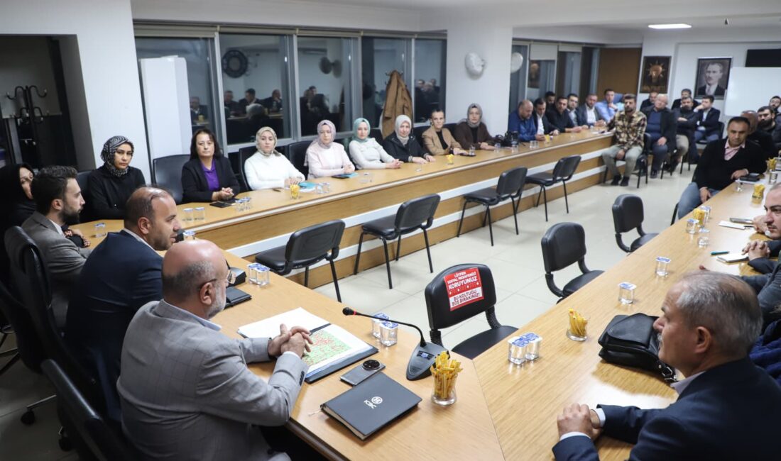 İlçe ziyaretleri kapsamında Bayat, Dazkırı ve Evciler teşkilatlarını ziyaret eden