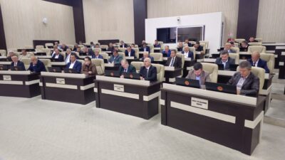 Toplantıda valilik makamından gelen iki gündem dışı teklif meclis üyelerine