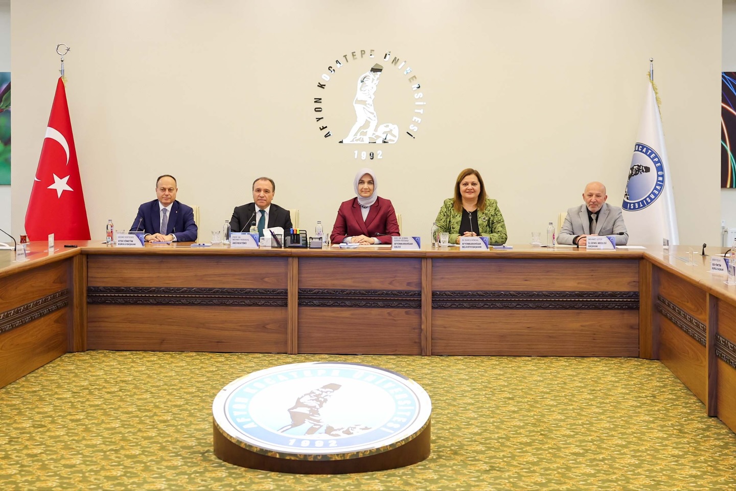 “Gençlerimizin yanındayız”