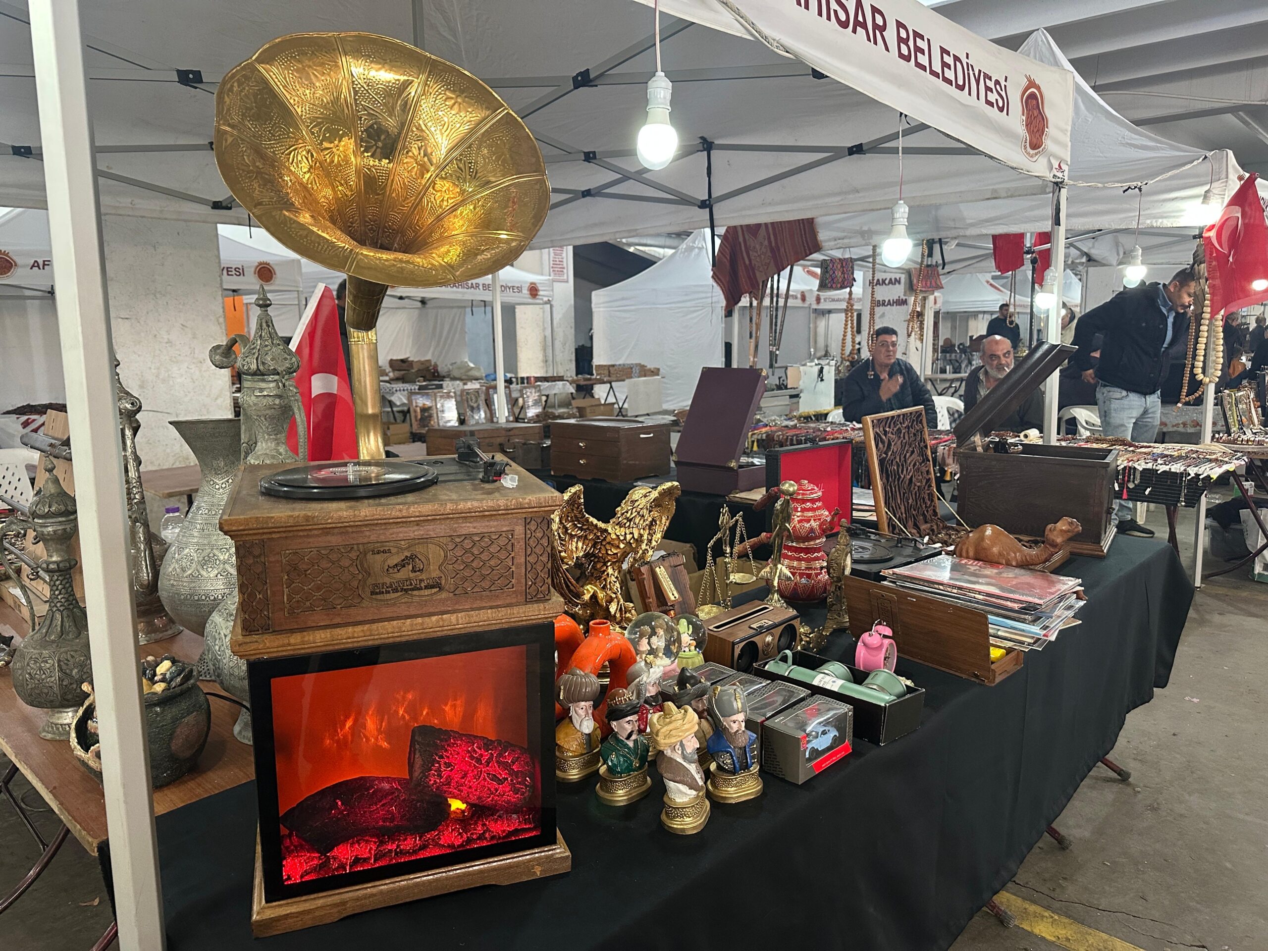 Fuar, 9 Kasım saat 23.00’e kadar ziyarete açık olacak. Sergilenen