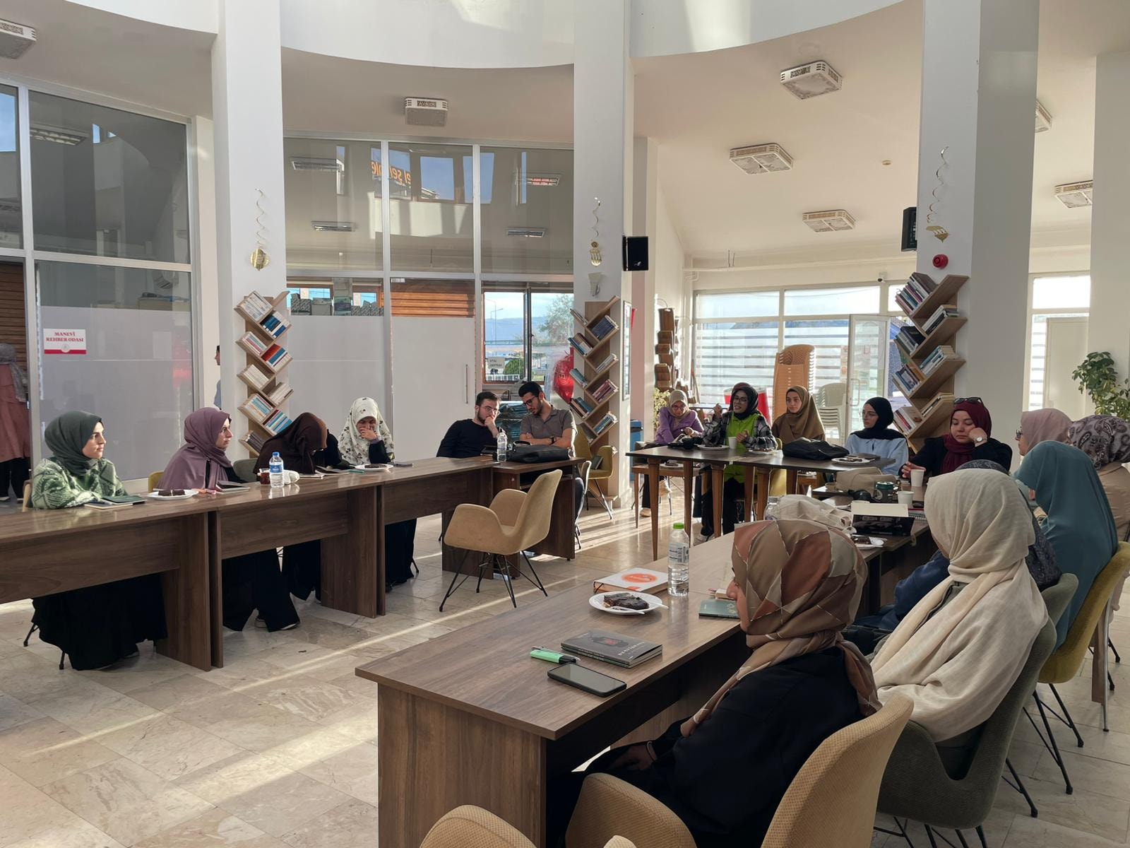 Diyanet Gençlik Merkezi’nde “Kitap Tahlil Serisi” başladı