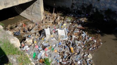 Dinar Belediyesi, çalışmalara araç, gereç ve ekipman desteği sağlayarak nehrin