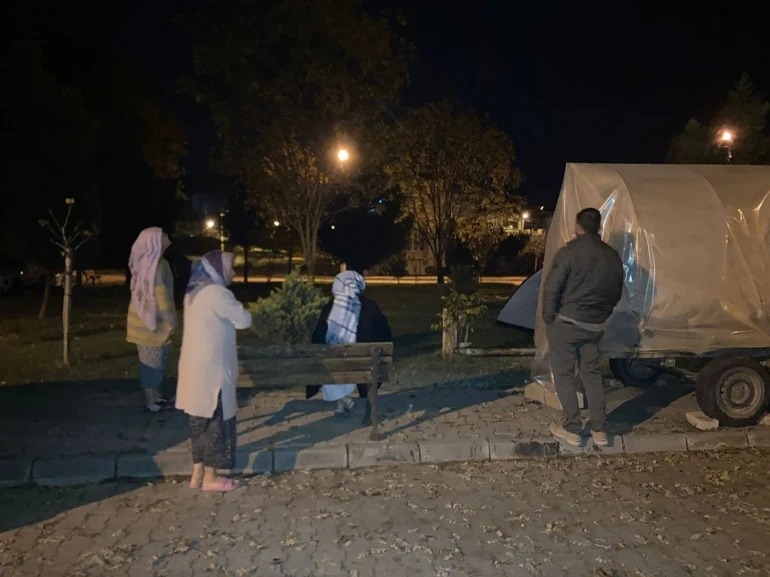 Son dakika: Balıkesir Sındırgıda deprem fırtınası | Prof. Dr. Süleyman Pampal Asıl tehlike burada deyip açıkladı: 7 ila 8 arasında bekleniyor