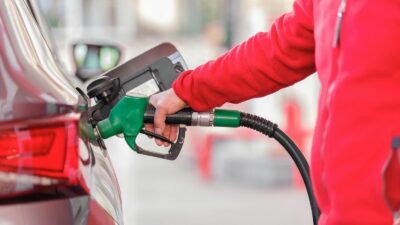 Petrol Fiyatlarındaki Düşüş Akaryakıta İndirim Sinyali Veriyor Petrol fiyatlarının küresel
