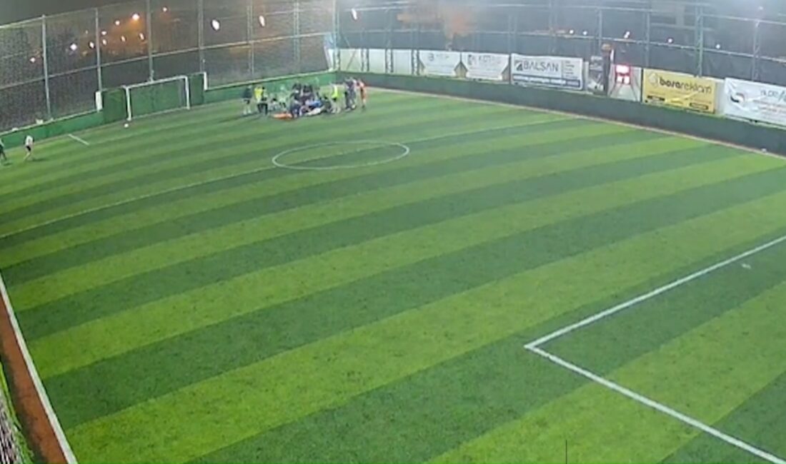 Olay, 8 Kasım’da Sakarya Adapazarı Karakamış Mahallesi’ndeki halı sahada yaşandı.