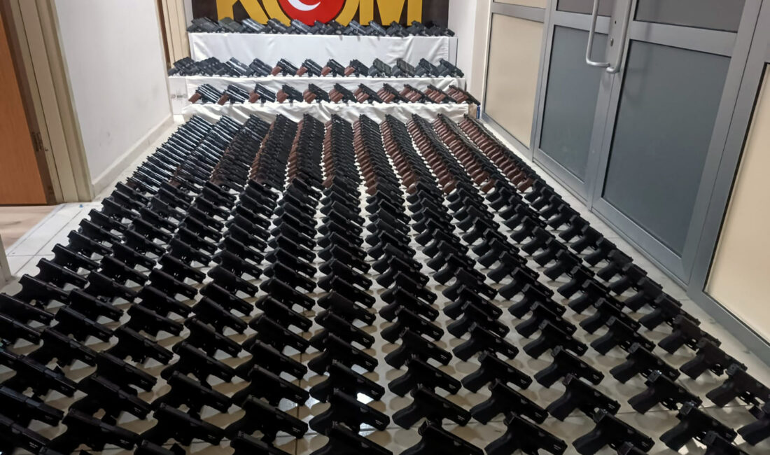 Adana İl Emniyet Müdürlüğü Kaçakçılık ve Organize Suçlarla Mücadele (KOM)