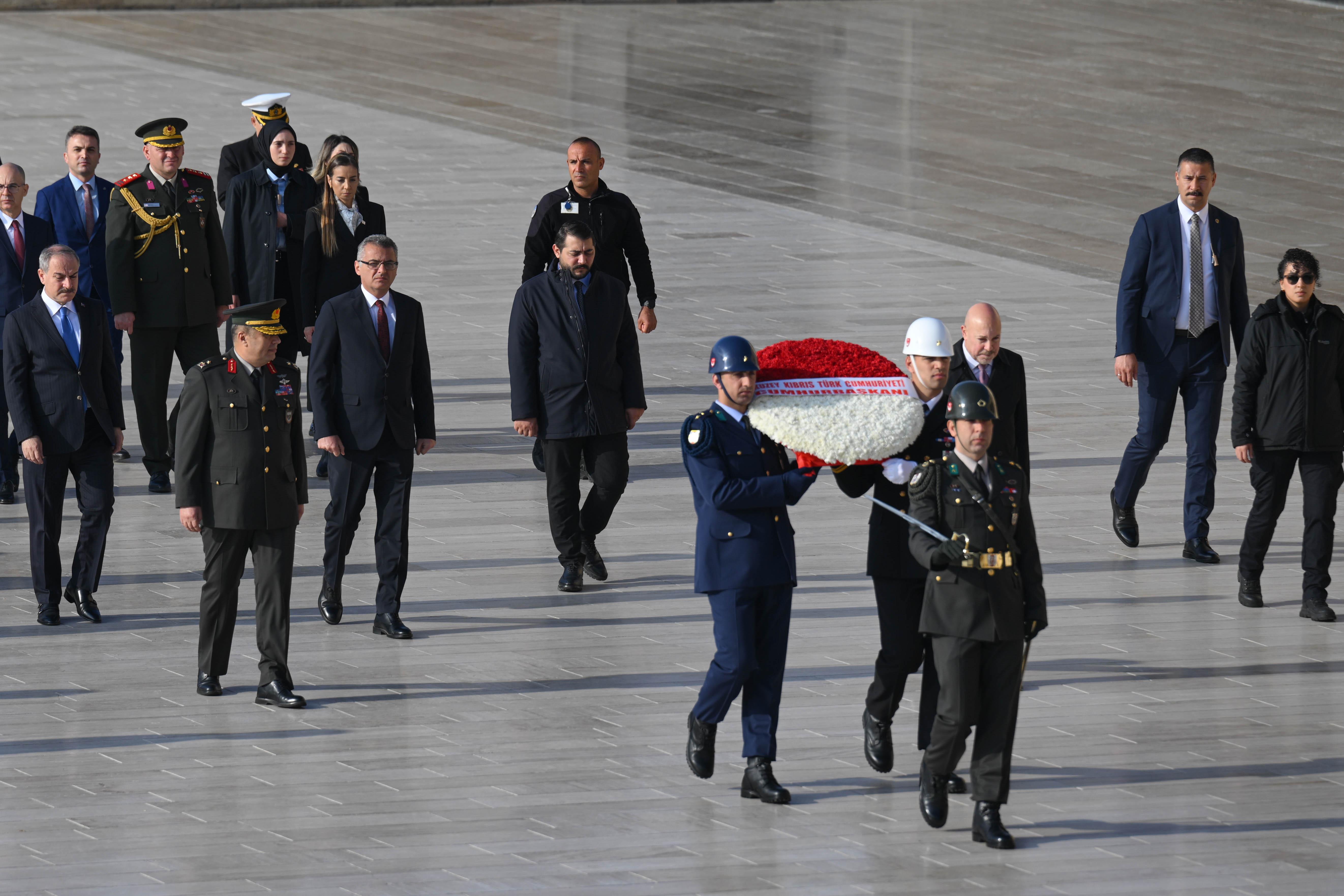 aa-20251113-39696662-39696652-kktc-cumhurbaskani-erhurman-anitkabiri-ziyaret-etti.jpg