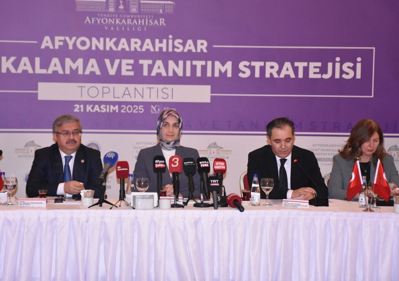 AFYONKARAHİSAR (AA) – Afyonkarahisar'da "Kent Markalama ve Tanıtım Stratejisi" toplantısı