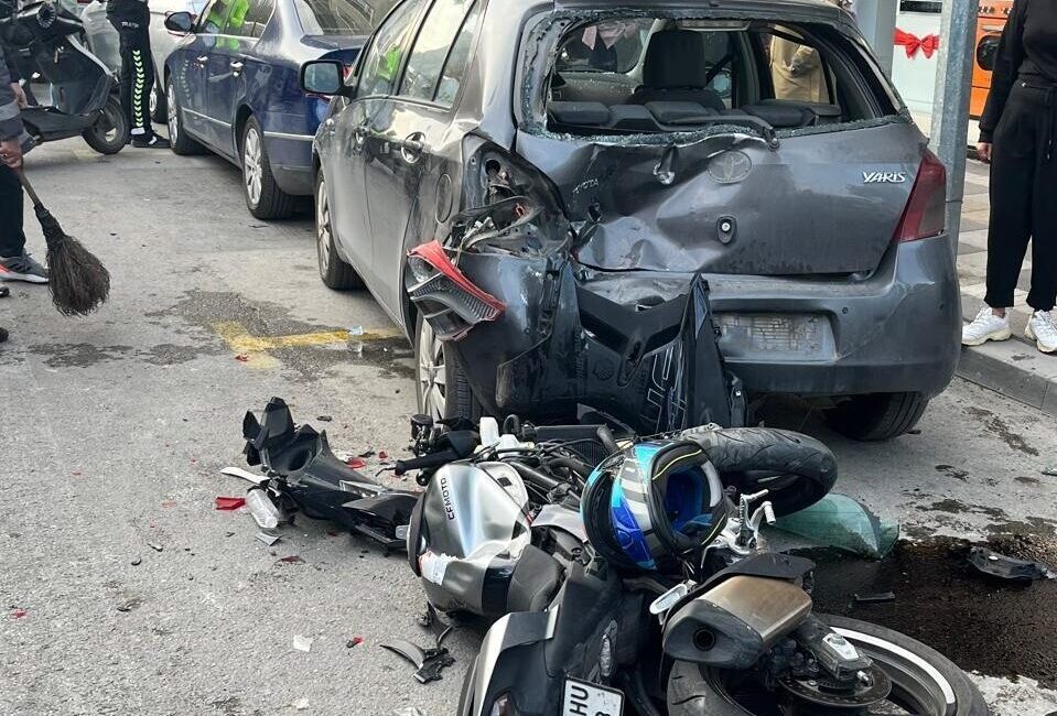 AFYONKARAHİSAR (AA) – Afyonkarahisar'da meydana gelen trafik kazasında 2 kişi