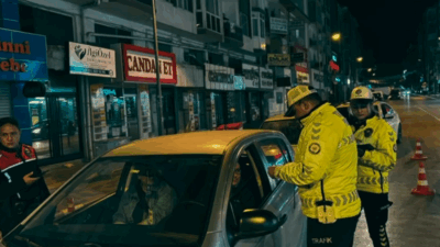 Afyonkarahisar’da suçlulara geçit yokAfyonkarahisar İl Emniyet Müdürlüğü, vatandaşların huzuru ve