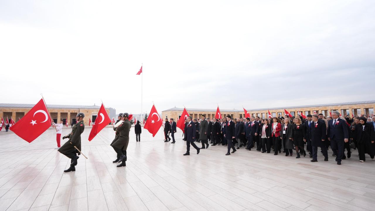81 ilden gelen öğretmenler, Anıtkabir’i ziyaret etti