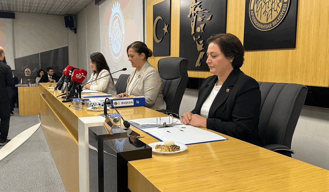 Toplantıda, bir önceki meclis tutanak özetinin okunmasının ardından 2026 yılına