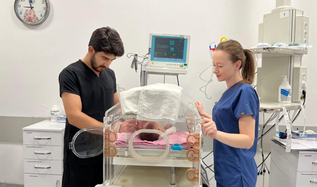 - Afyonkarahisar Devlet Hastanesi Prematüre Ünitesi'nde görev yapan hemşire Mihriban