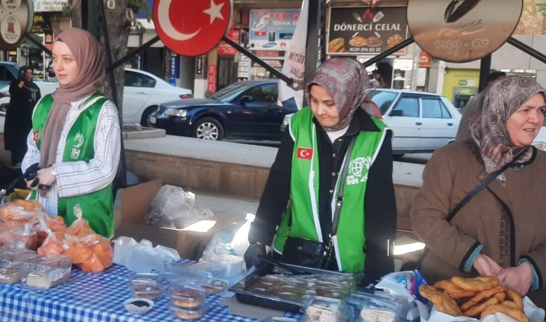 Afyonkarahisar Dinar İlçe Müftülüğü tarafından ilçe merkezinde Gazze için hayır
