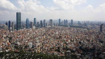 Uzmanlar, İstanbul genelinde 600 bin binanın çürük durumda olduğunu ve