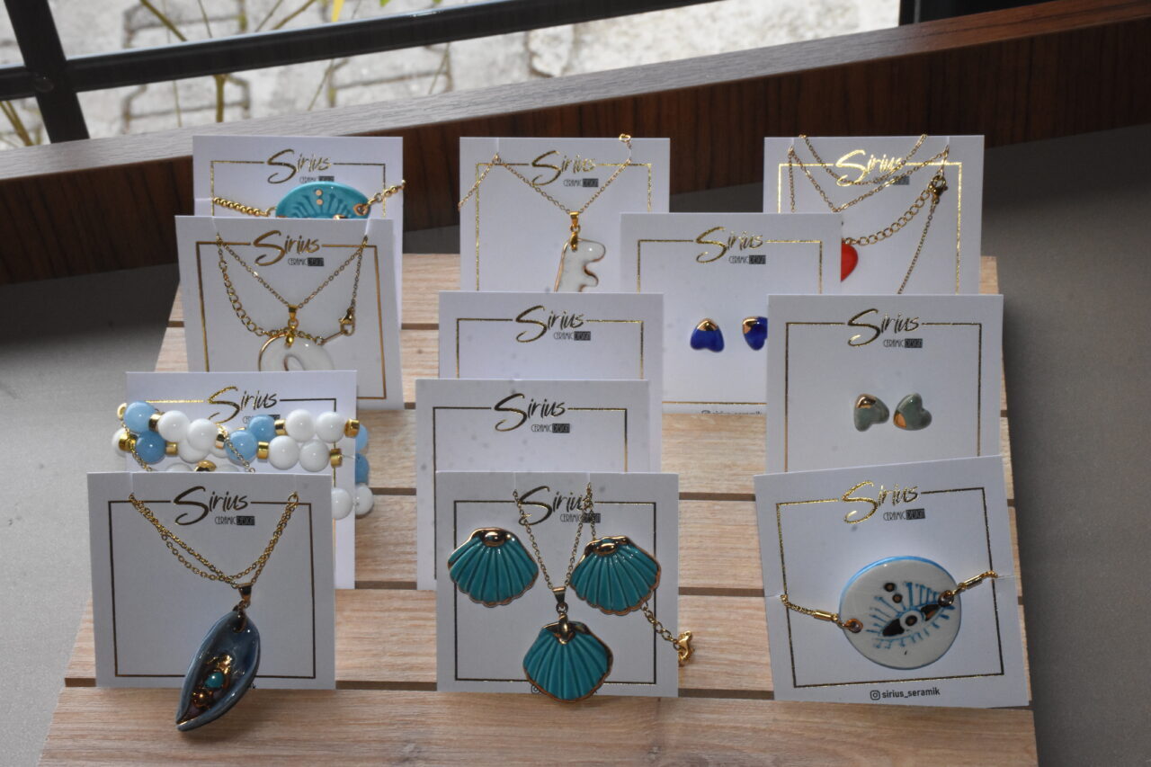 - Afyonkarahisar'daki atölyesini ilerleyen süreçte büyütüp kadın istihdamı sağlamak isteyen