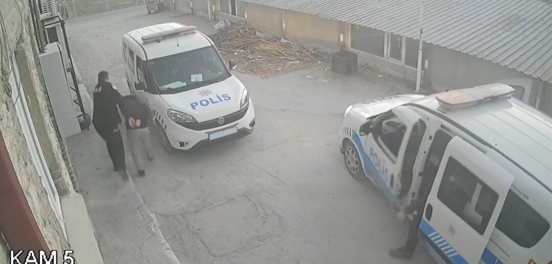 Eskişehir’de aracıyla çarptıktan sonra demirle kafasına vurarak Ahmet Çalık isimli