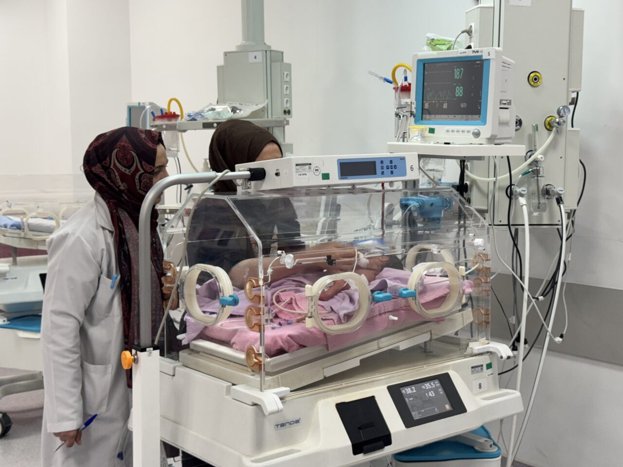 - Afyonkarahisar Devlet Hastanesi Prematüre Ünitesi Sorumlu Hekimi Uzm. Dr.