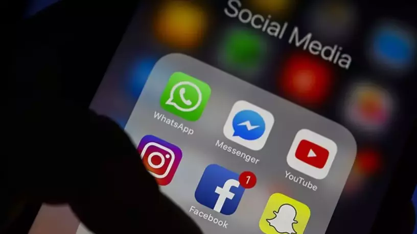 Danimarka Dijital İşler Bakanlığı’nın önerisi doğrultusunda hükümet, 15 yaş altındaki