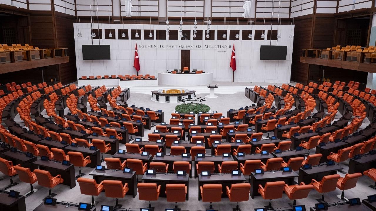 AK Parti Grup Başkanı Abdullah Güler, 11. Yargı Paketinin detaylarını açıkladı.