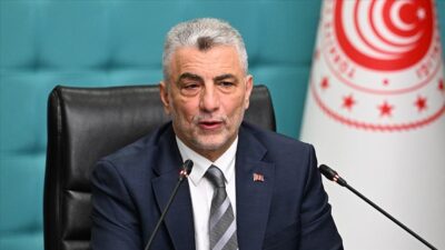 Antalya’da düzenlenen TESKOMB Başkanlar Buluşması’nda konuşan Ticaret Bakanı Ömer Bolat,