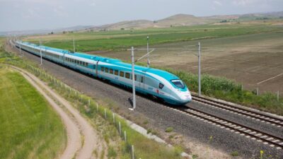 Öğretmenlere Tren Biletinde Yüzde 50 İndirimUlaştırma ve Altyapı Bakanı Abdulkadir