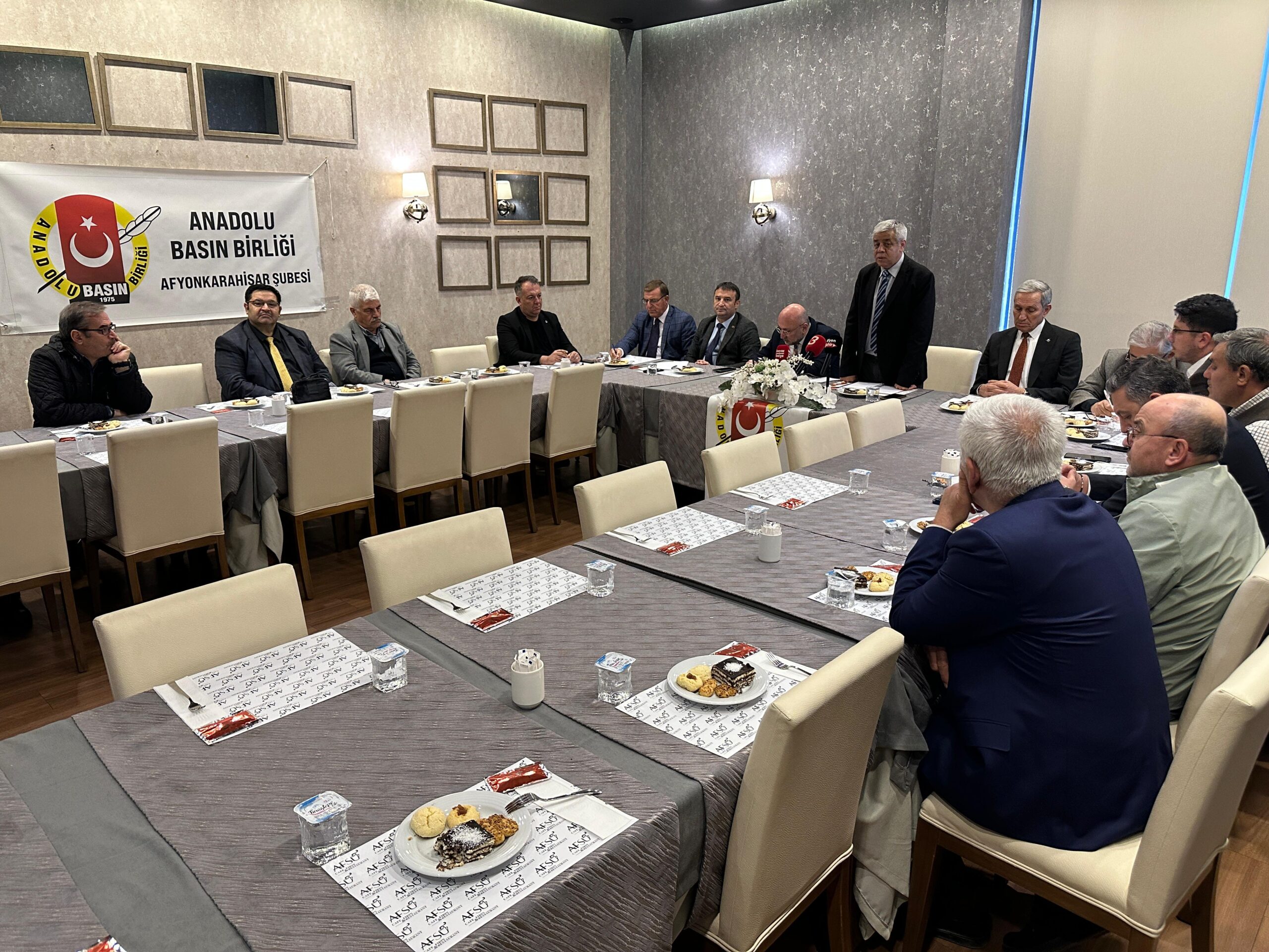 Afyonkarahisar’da İl Başkanları Toplantısı Gerçekleştirildi