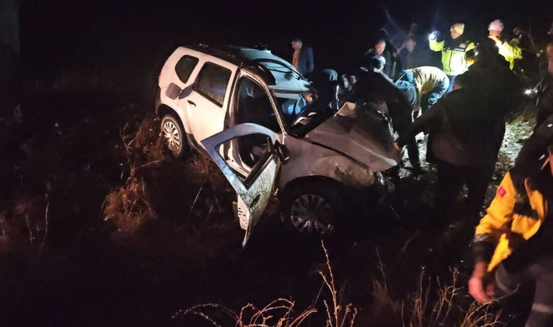 AFYONKARAHİSAR (AA) – Afyonkarahisar'ın Dinar ilçesinde otomobil ile kamyonun çarpışması