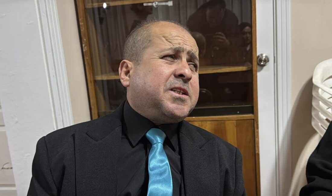 - Koronun solisti Altınokta Körler Derneği Genel Başkan Yardımcısı Hakan