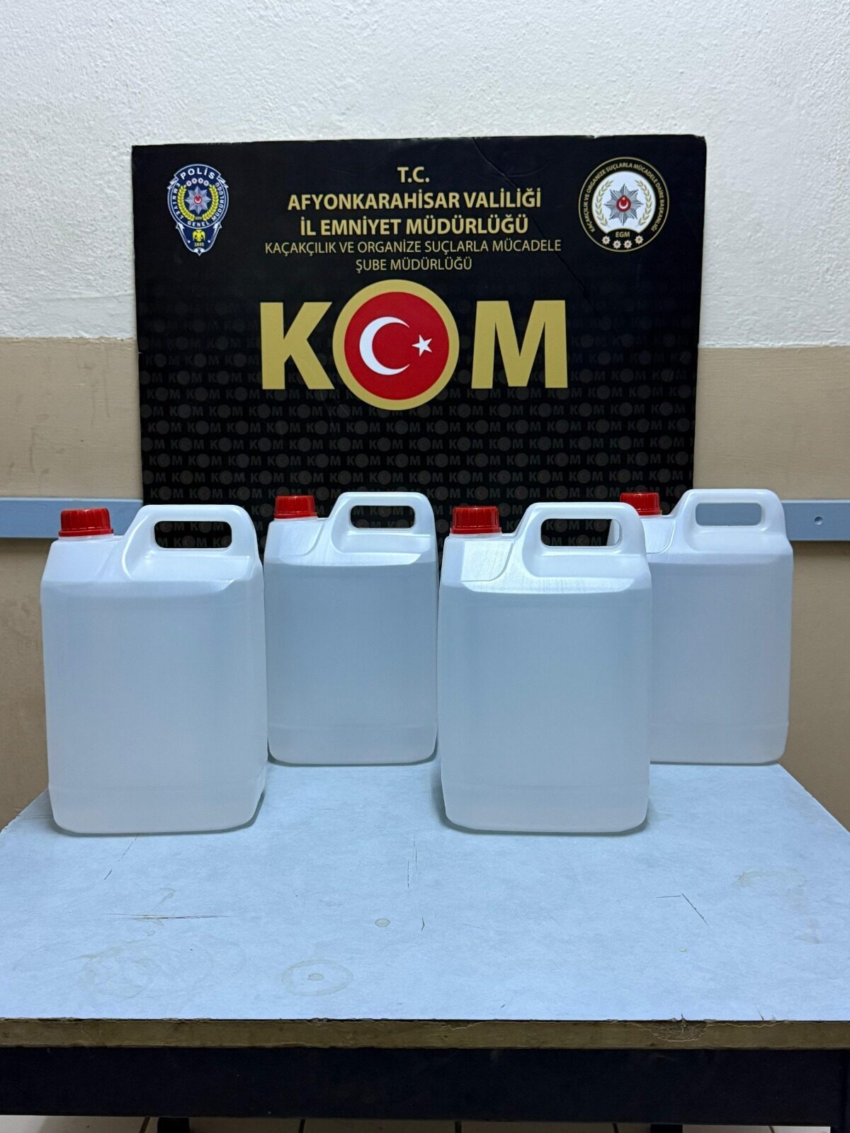 AFYONKARAHİSAR (AA) – Afyonkarahisar'ın Sultandağı ilçesinde bir evde 20 litre
