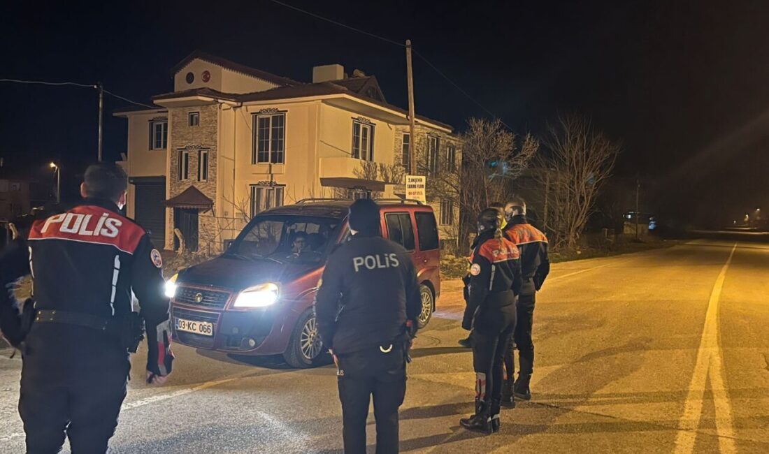 AFYONKARAHİSAR (AA) – Afyonkarahisar'ın Sultandağı ilçesinde huzur uygulaması gerçekleştirildi. İl