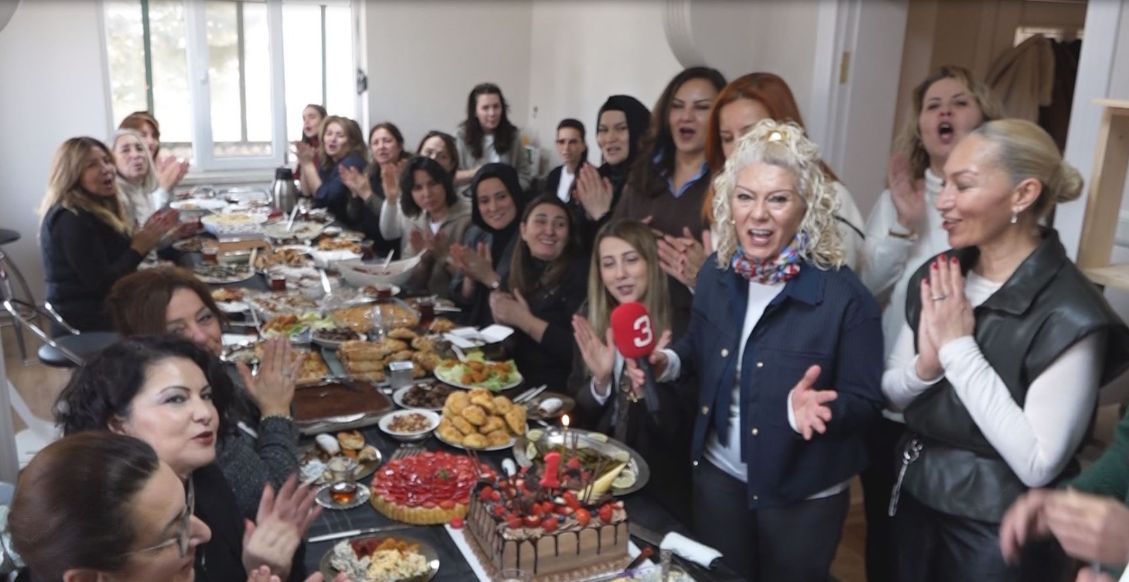 (Video) Seramikle farkındalık, eğitimle gelecek… Gül Anneler Derneği Sanat Atölyesi 1. yaşını kutladı