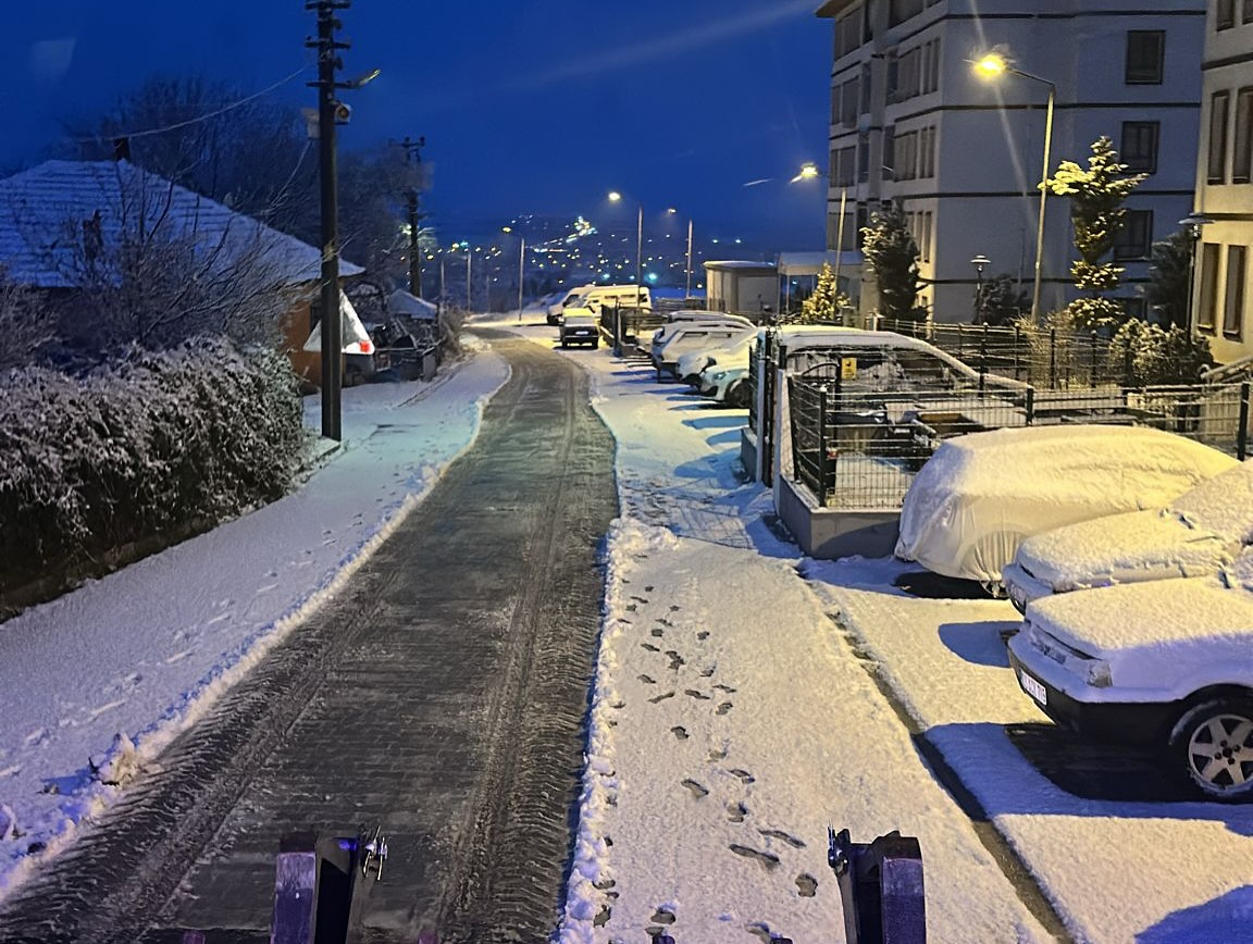 Dinar Belediyesi ekipleri sahada
