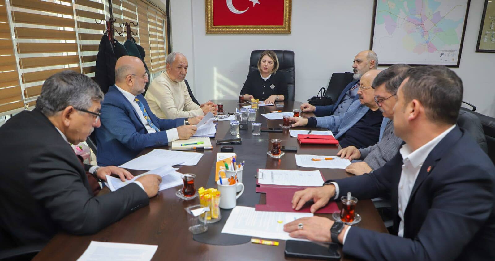 AK Parti Belediye Meclis Grubu toplandı