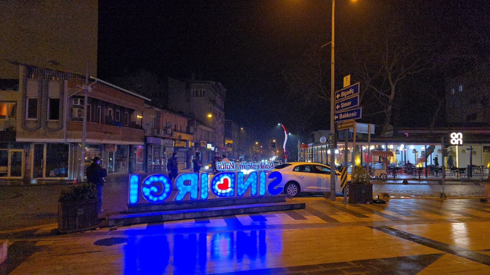 Sındırgı’da şiddetli sarsıntı: Kandilli ve AFAD farklı değerler paylaştı