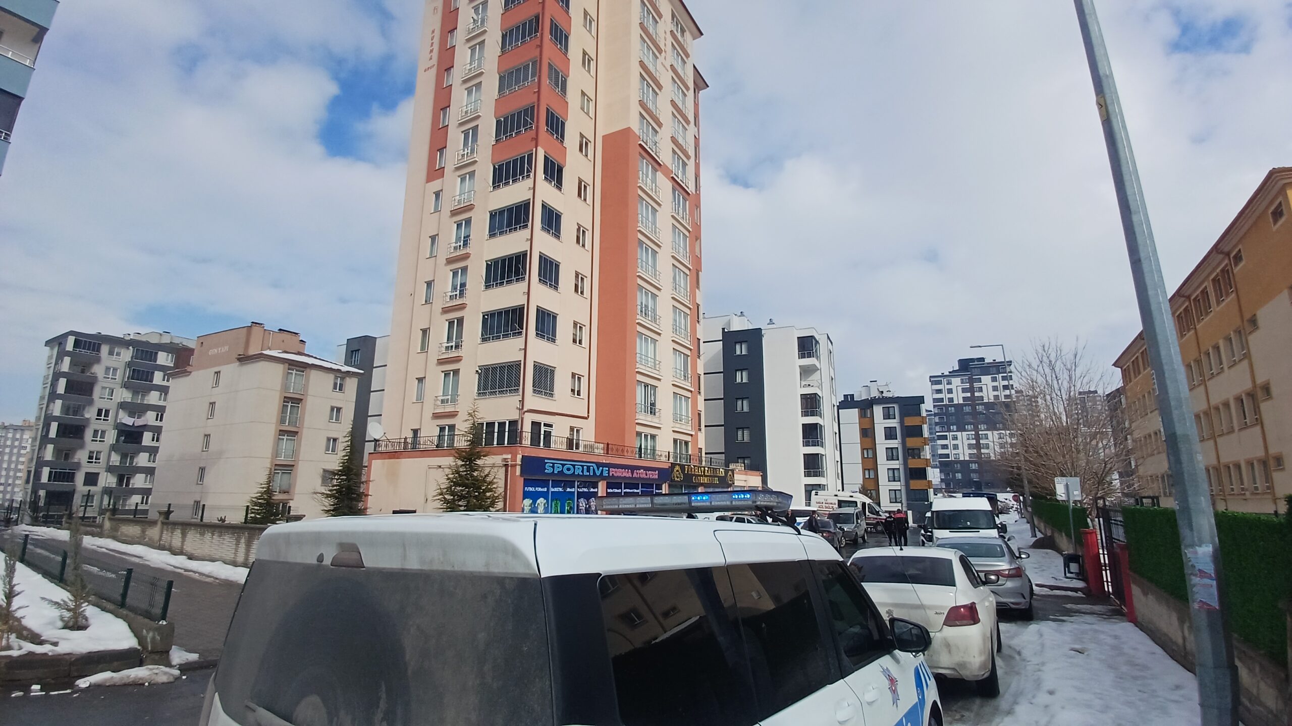 Şüpheli ölüm: Duş sonrası fenalaşan 17 yaşındaki genç hayatını kaybetti!