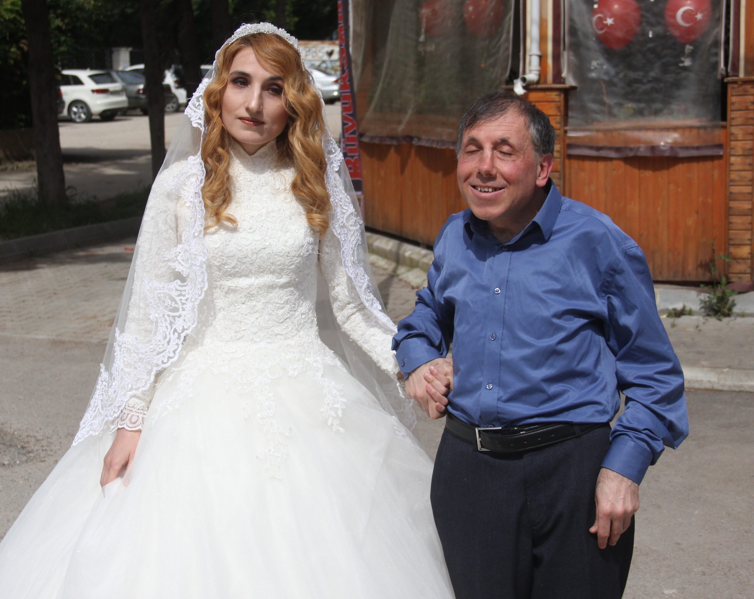 Belediye otobüsü dehşeti: Görme engelli hamile öğretmen ve eşi ağır yaralandı!