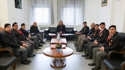 Belediye Başkanı Burcu Köksal; Dernek Şube Başkanı İsmail Kumartaşlı, şehit