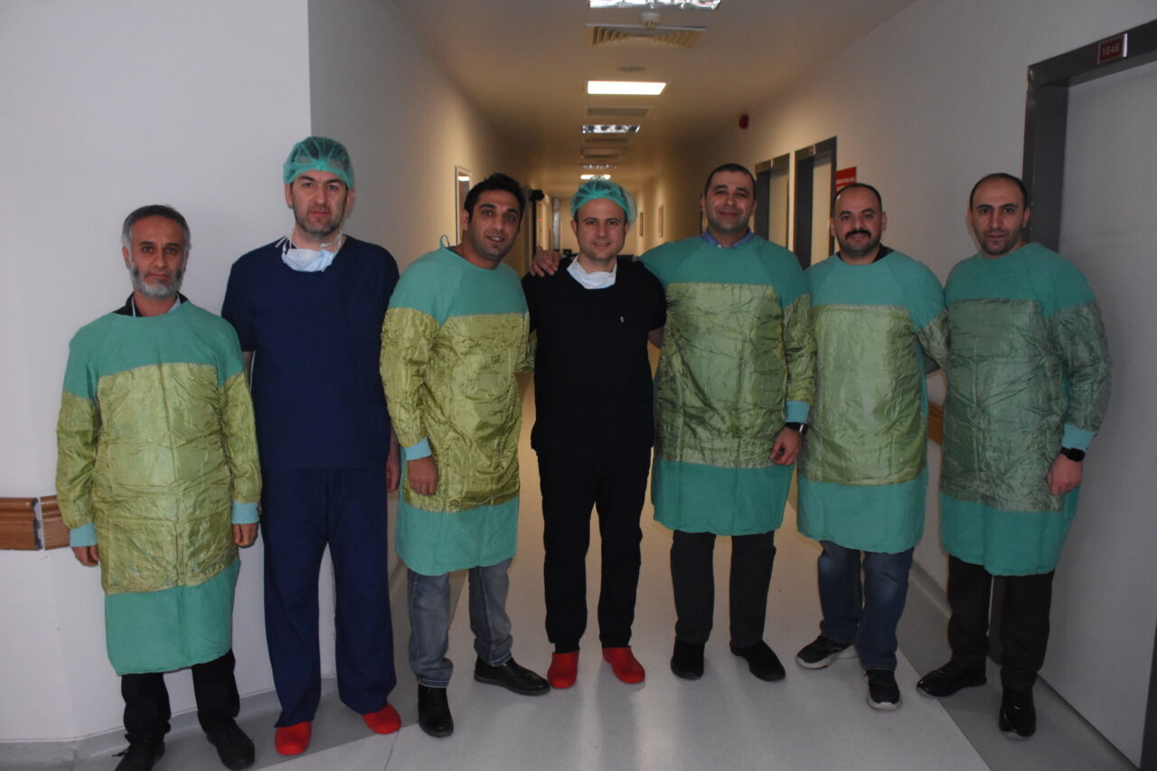 AFYONKARAHİSAR (AA) – Afyonkarahisar Devlet Hastanesi Obezite Merkezi'nde yapılan mide