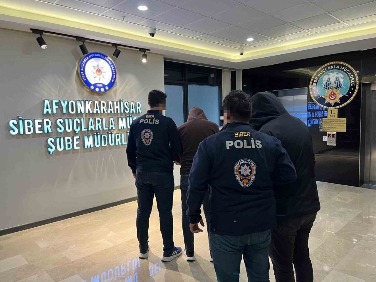 Ev almak isteyen kişiyi 1 milyon 650 bin TL dolandıran şahıslar yakalandı