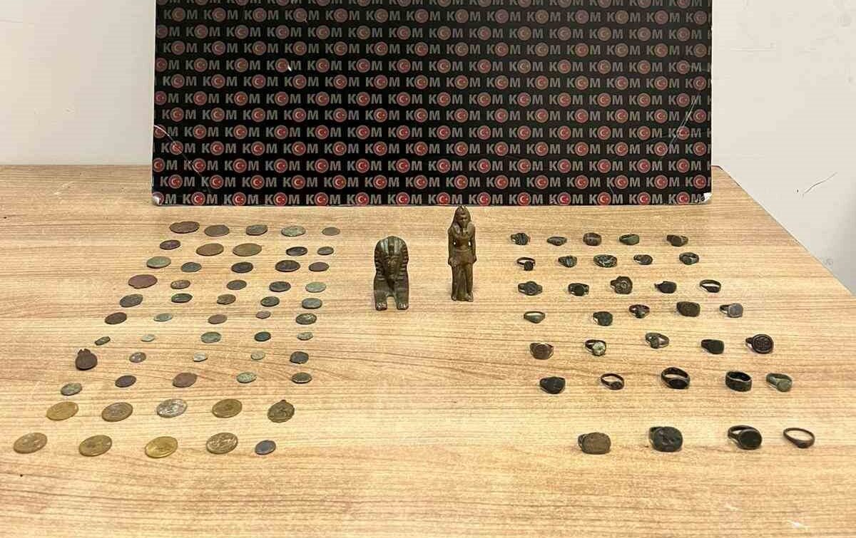 Define avcılarının evinden servet çıktı!