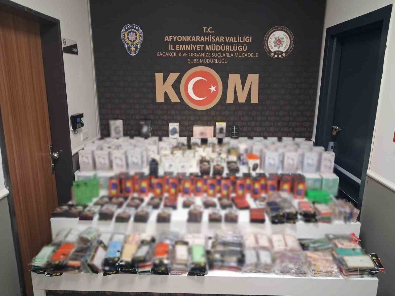 Silah ve elektronik ürünlerle yakalanan bir kişi tutuklandı