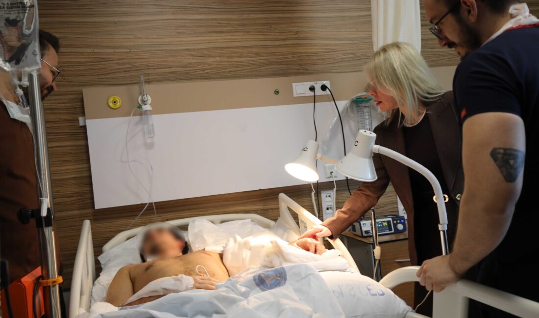 Aynı anda iki farklı odada kritik operasyon Hastaneye ulaştırılan yaralılardan