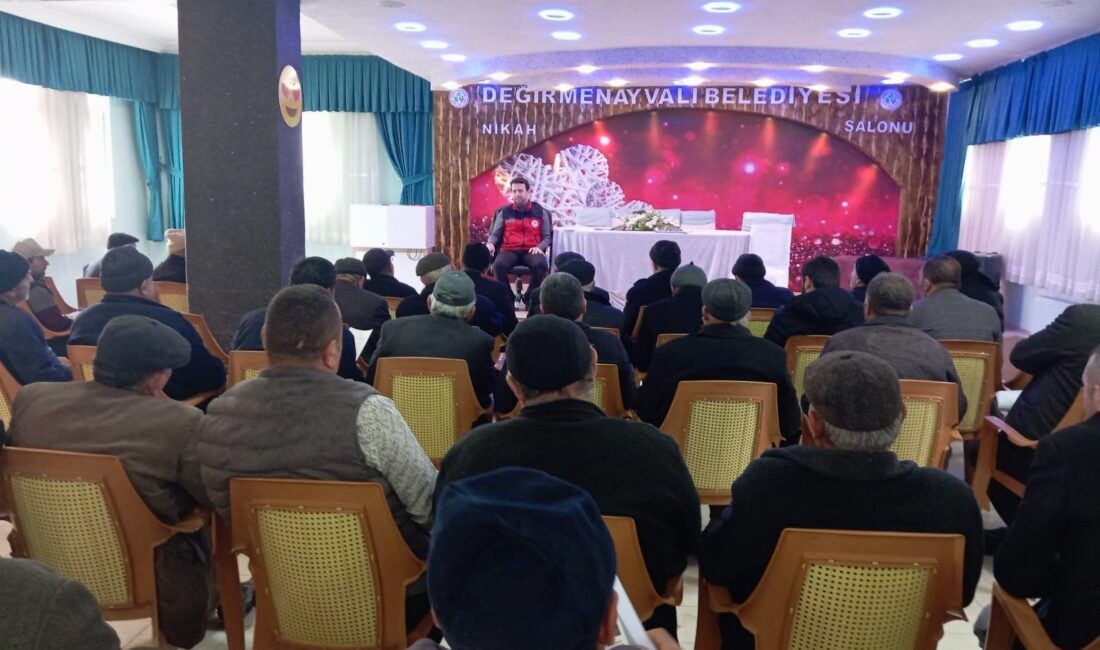 Eğitimde yeni yönetmelik ve dijital sistemler anlatıldı Çiftçilerin tarımsal faaliyetlerini